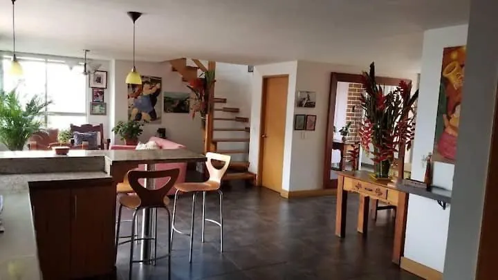 Comoda Habitacion En El Poblado 메딜린 홈스테이